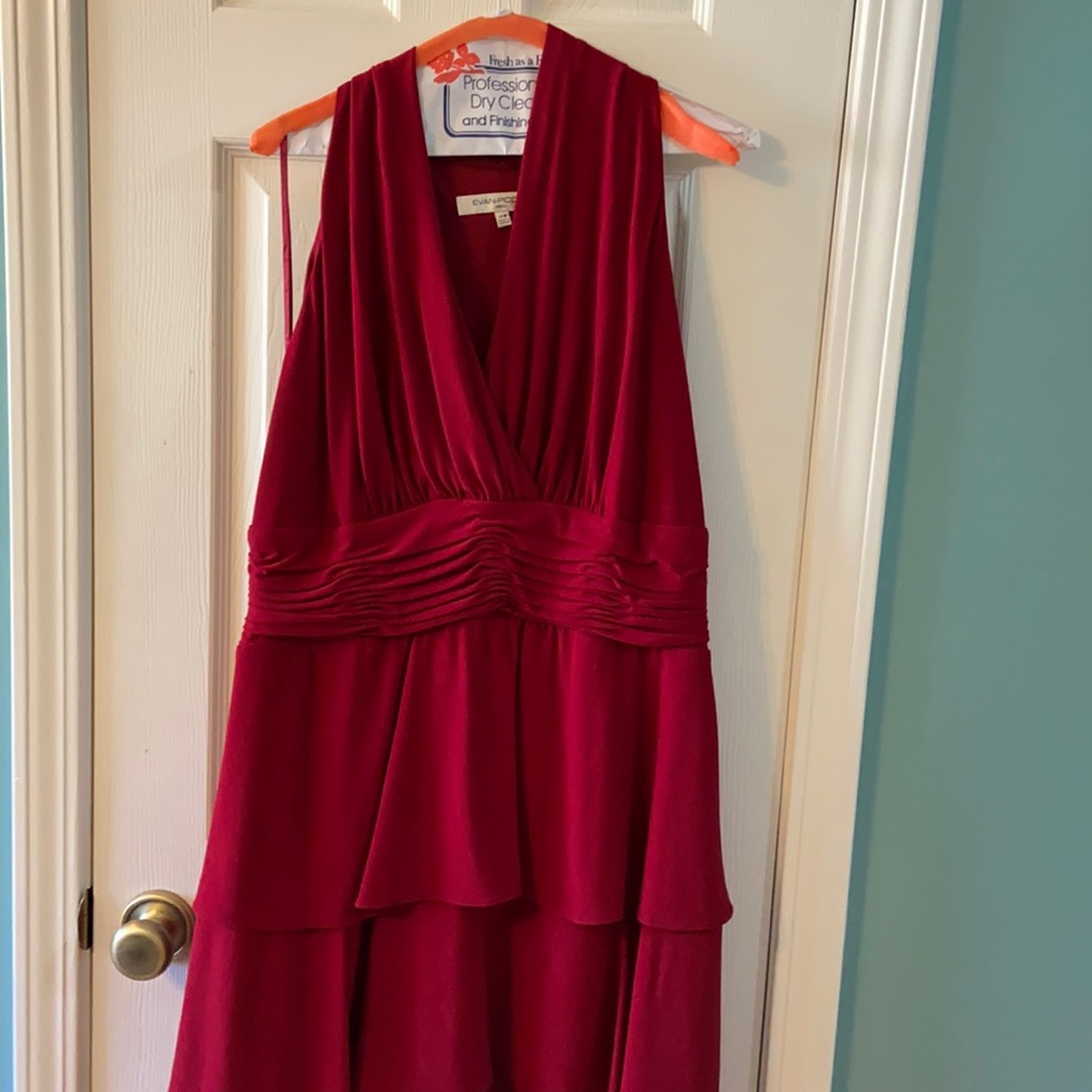 Stun in red.